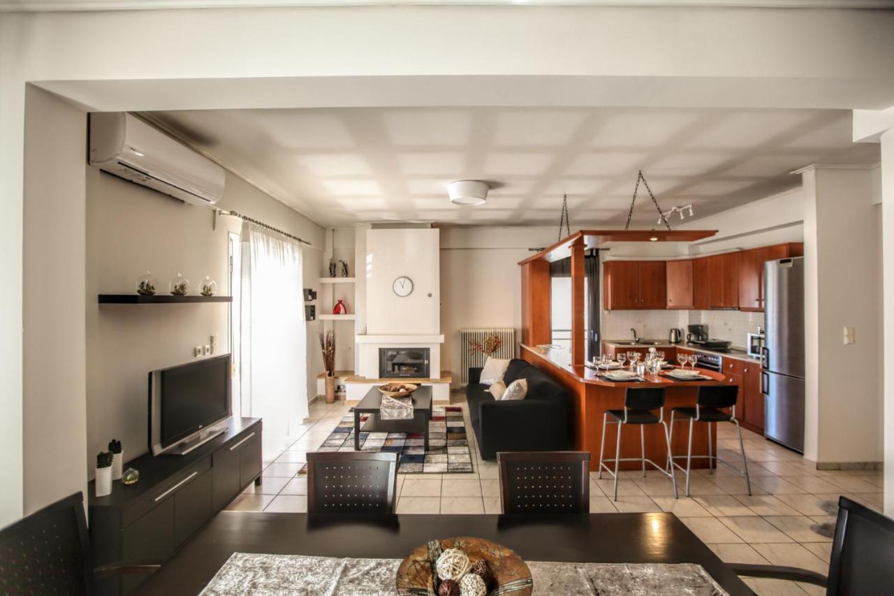 Grand Meteora Central Luxury Apartment Каламбака Екстер'єр фото