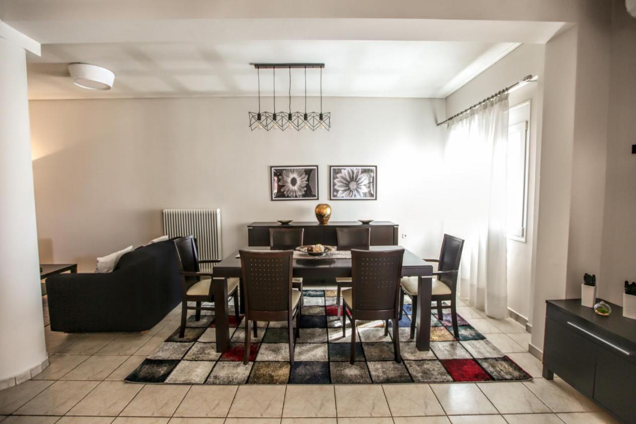 Grand Meteora Central Luxury Apartment Каламбака Екстер'єр фото
