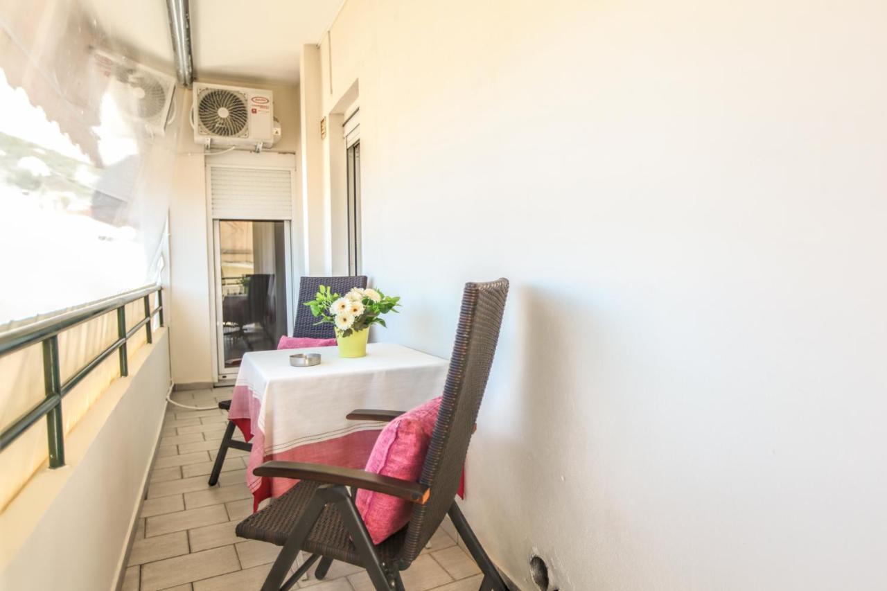 Grand Meteora Central Luxury Apartment Каламбака Екстер'єр фото