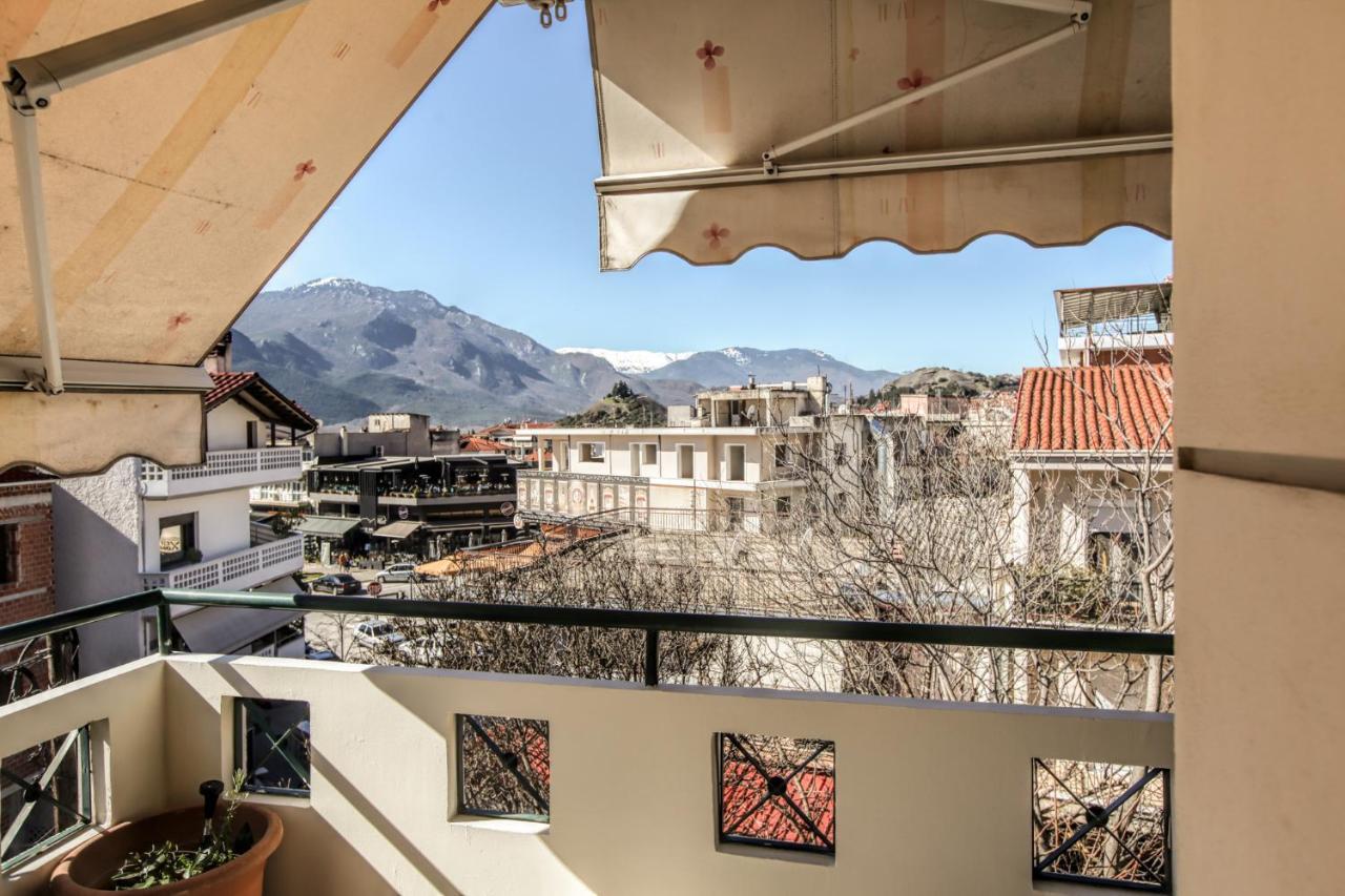 Grand Meteora Central Luxury Apartment Каламбака Екстер'єр фото