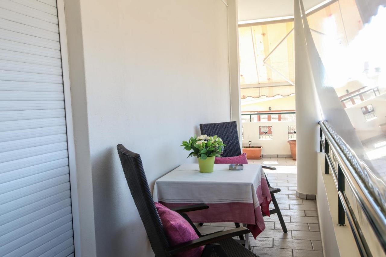 Grand Meteora Central Luxury Apartment Каламбака Екстер'єр фото