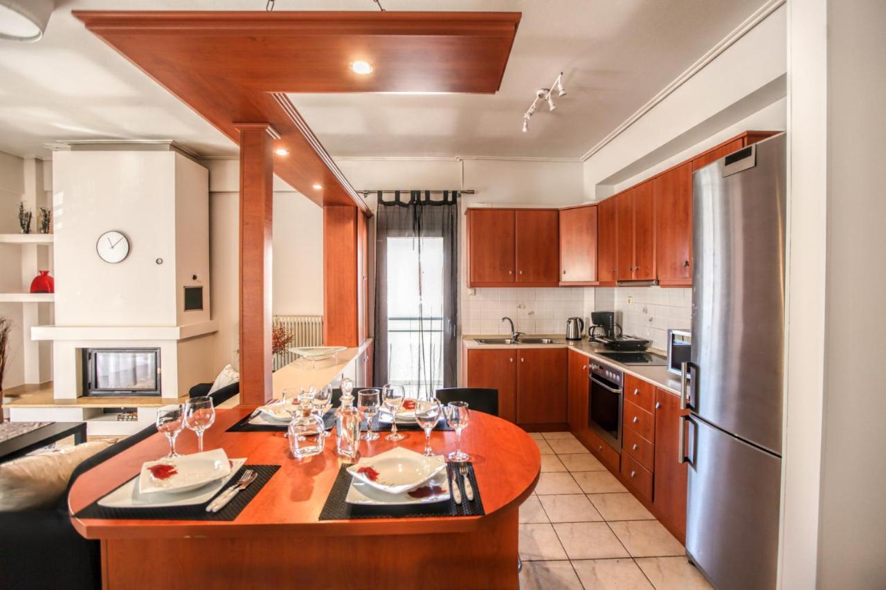 Grand Meteora Central Luxury Apartment Каламбака Екстер'єр фото