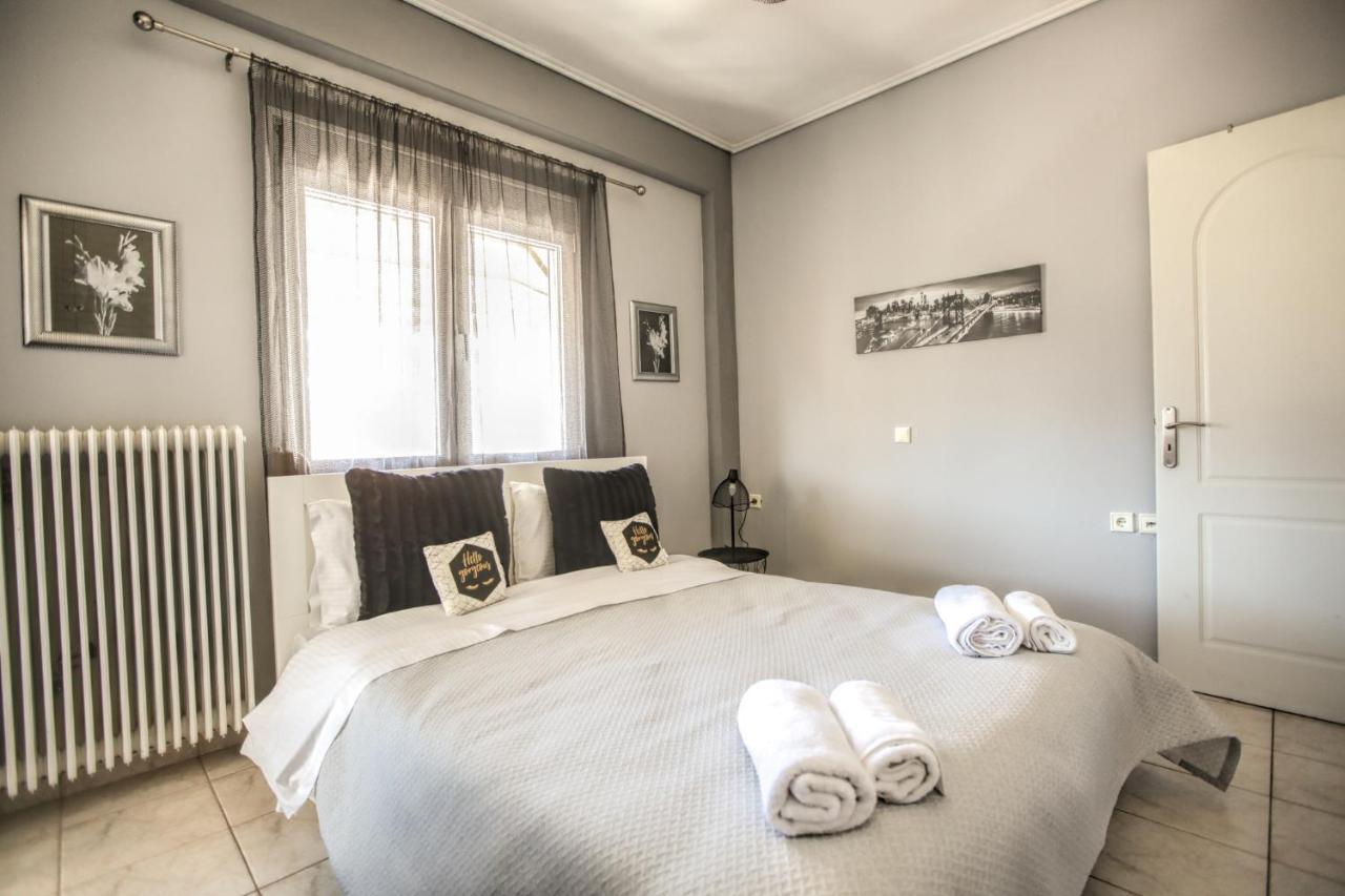 Grand Meteora Central Luxury Apartment Каламбака Екстер'єр фото